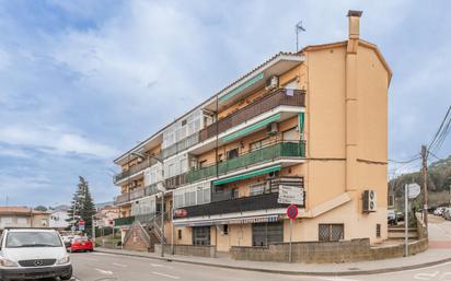 Vista exterior de Planta baixa en venda en Sant Fost de Campsentelles amb Aire condicionat, Calefacció i Terrassa