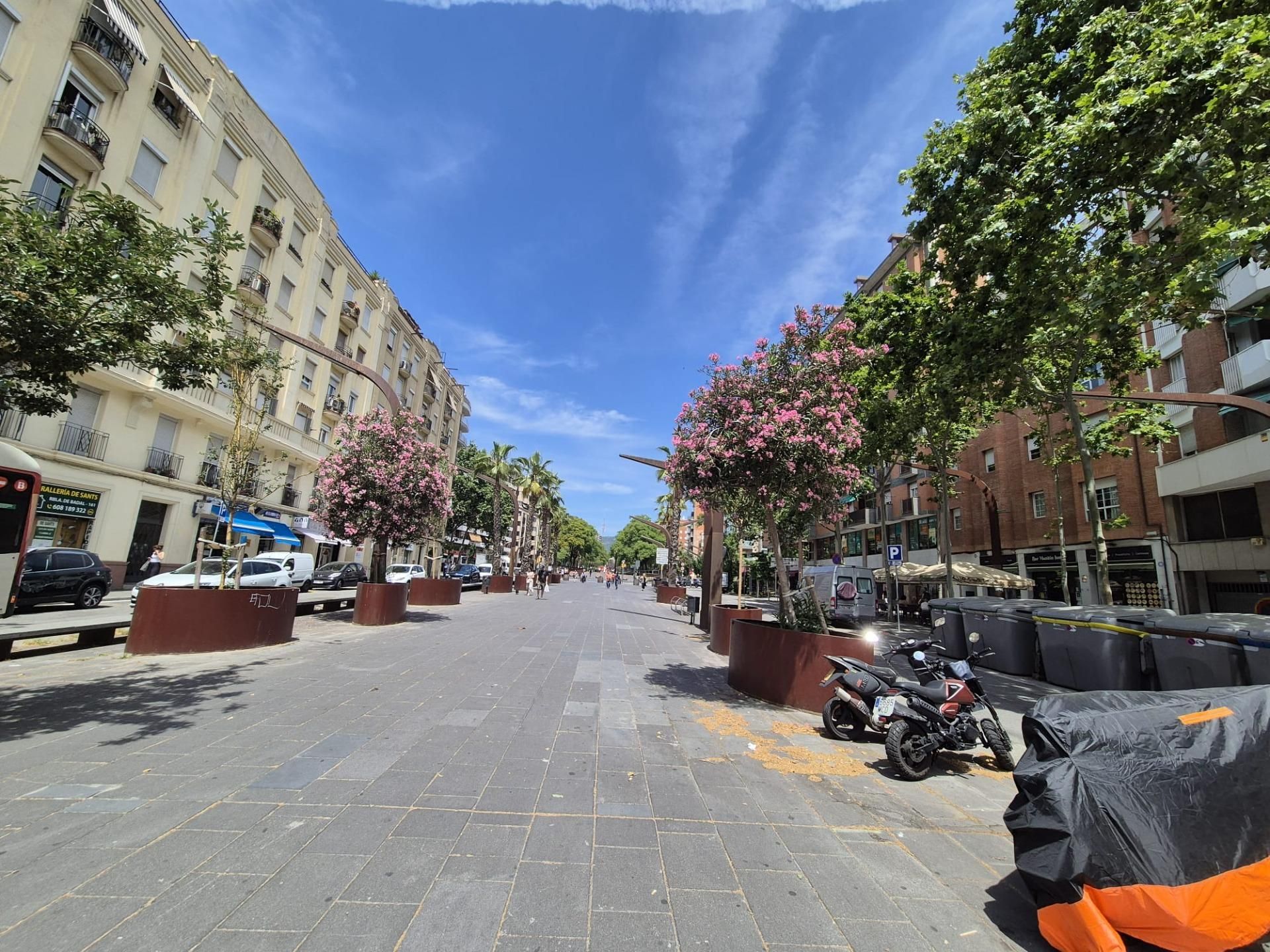 Exterior view of Flat for sale in  Barcelona Capital  with Air Conditioner, Heating and Balcony