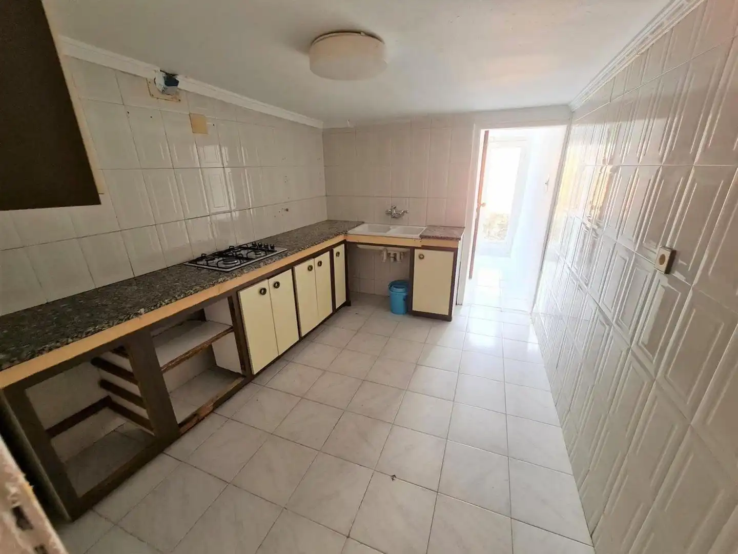 Cocina de Casa adosada en venta en La Pobla de Montornès   con Terraza y Trastero