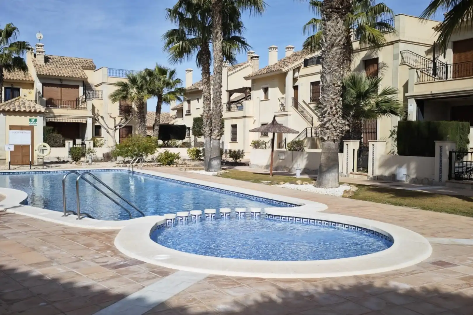 Piscina de Apartamento en venta en Algorfa con Aire acondicionado, Calefacción y Jardín privado