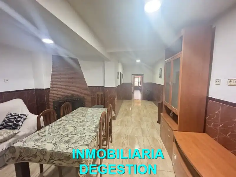 Casa adosada en venta en La Zarzuela - San José - Belén