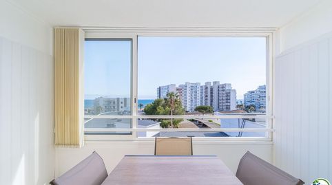 Foto 3 de Apartamento en venta en Calle Pedro Calderon de la Barca, Salatar, Roses