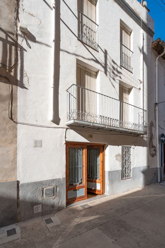 Vista exterior de Casa o xalet en venda en Tortosa amb Terrassa i Moblat