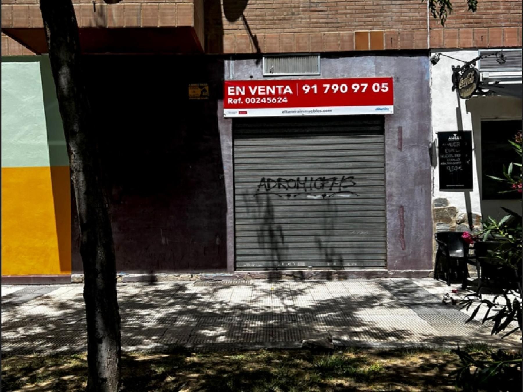 Premises for sale in Parque de los Cineastas