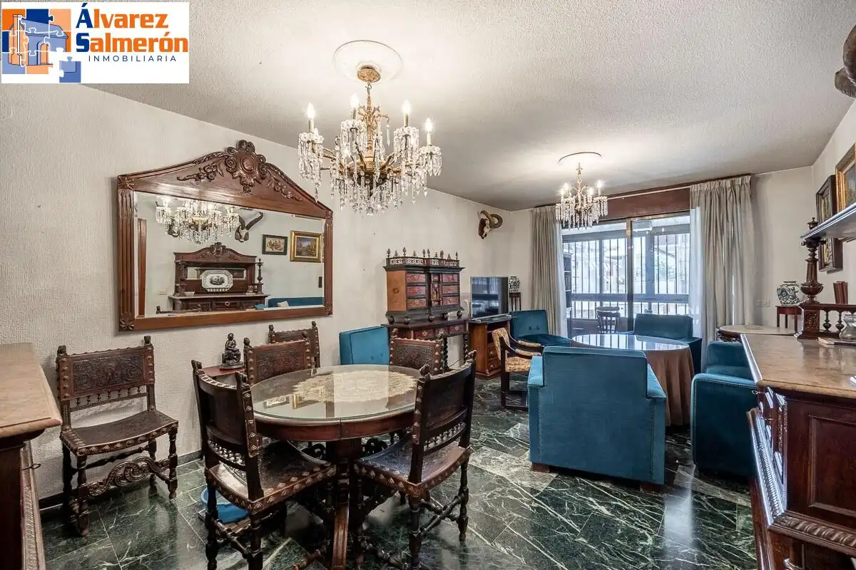 Flat with lift for sale in Beiro, imagen 3