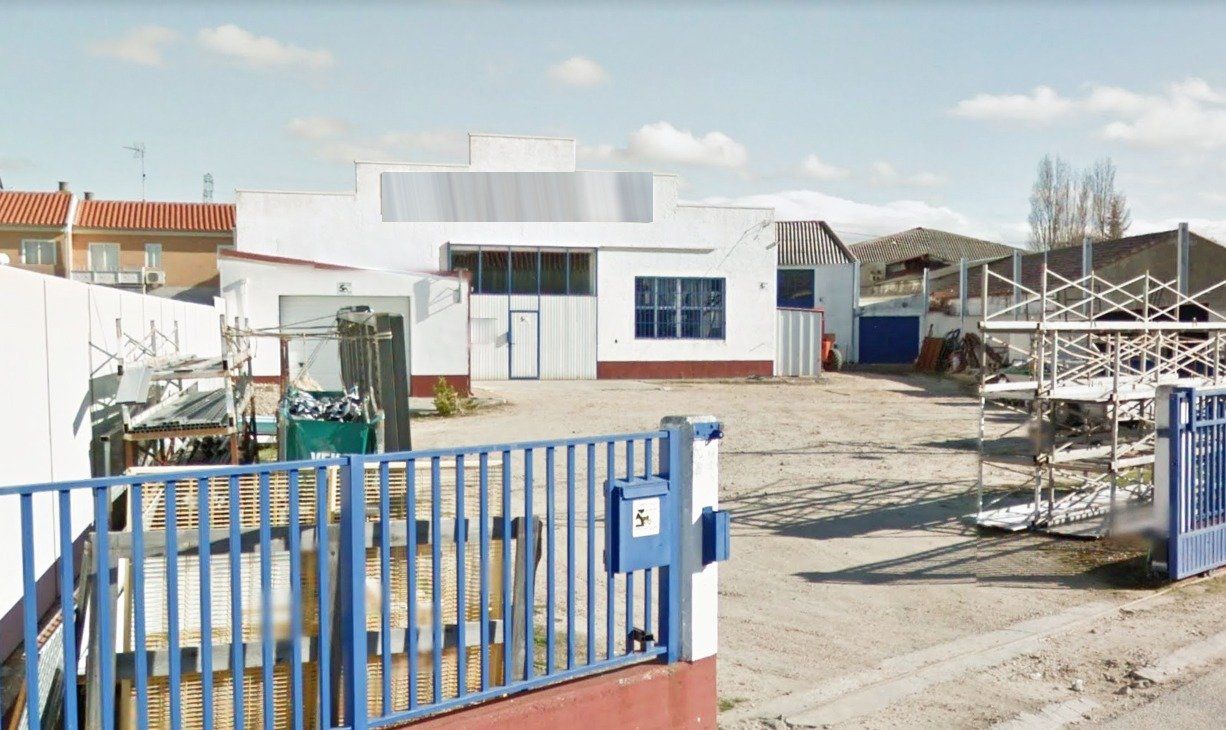 Vista exterior de Nau industrial en venda en Encinas de Abajo