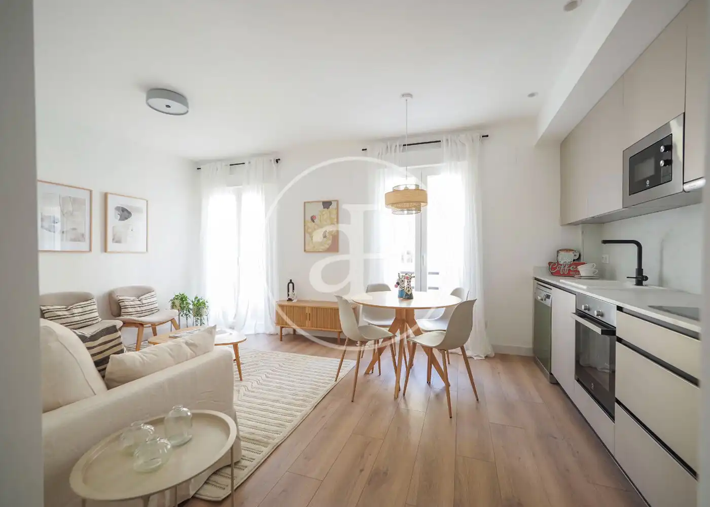 Sala d'estar de Pis en venda en Madrid amb Aire condicionat, Calefacció i Moblat