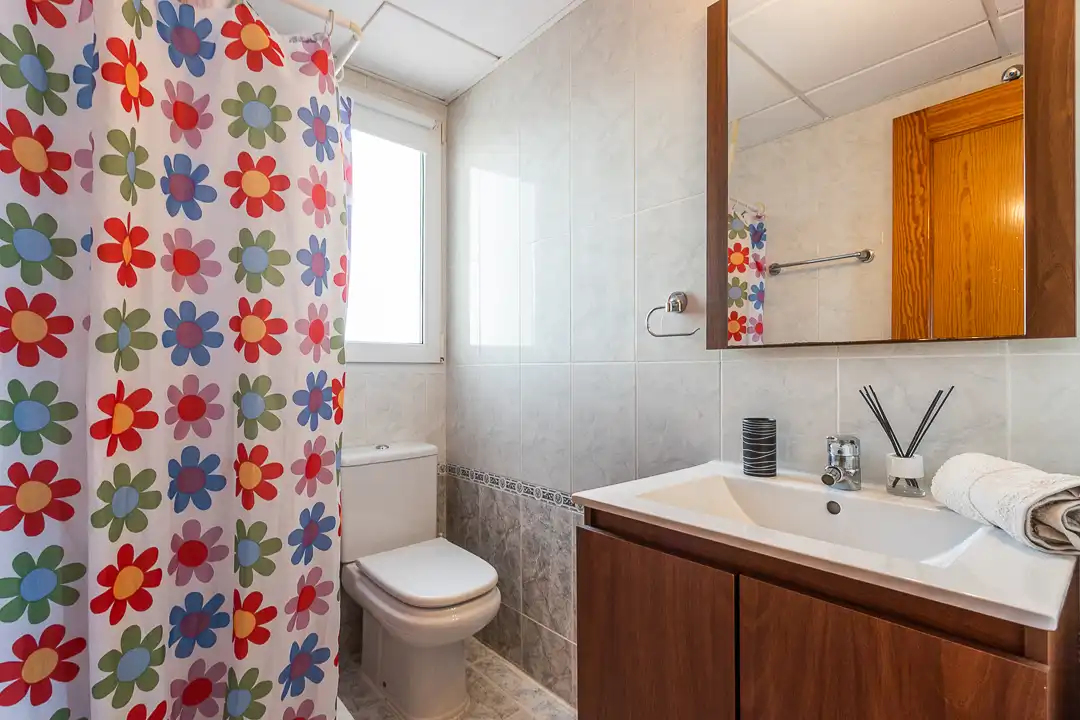 Bathroom of Flat for rent in El Campello  with Air Conditioner, Heating and Terrace
