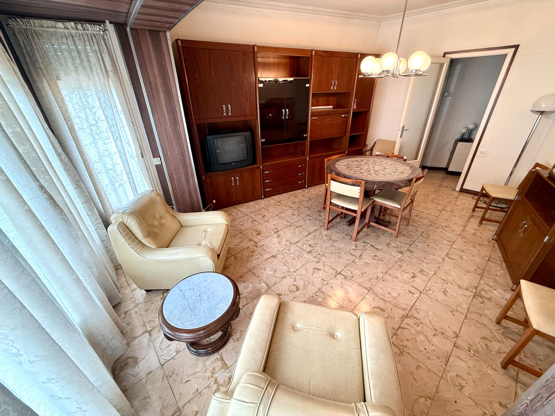 Living room of House or chalet for sale in Cornellà de Llobregat  with Air Conditioner, Terrace and Balcony