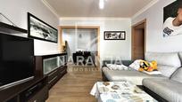 Living room of Flat for sale in Santa Coloma de Gramenet  with Balcony