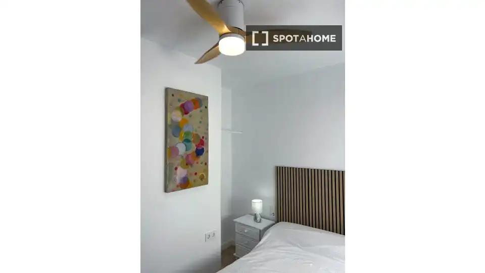 Habitación de Piso de alquiler en Moncada con Aire acondicionado, Calefacción y Amueblado