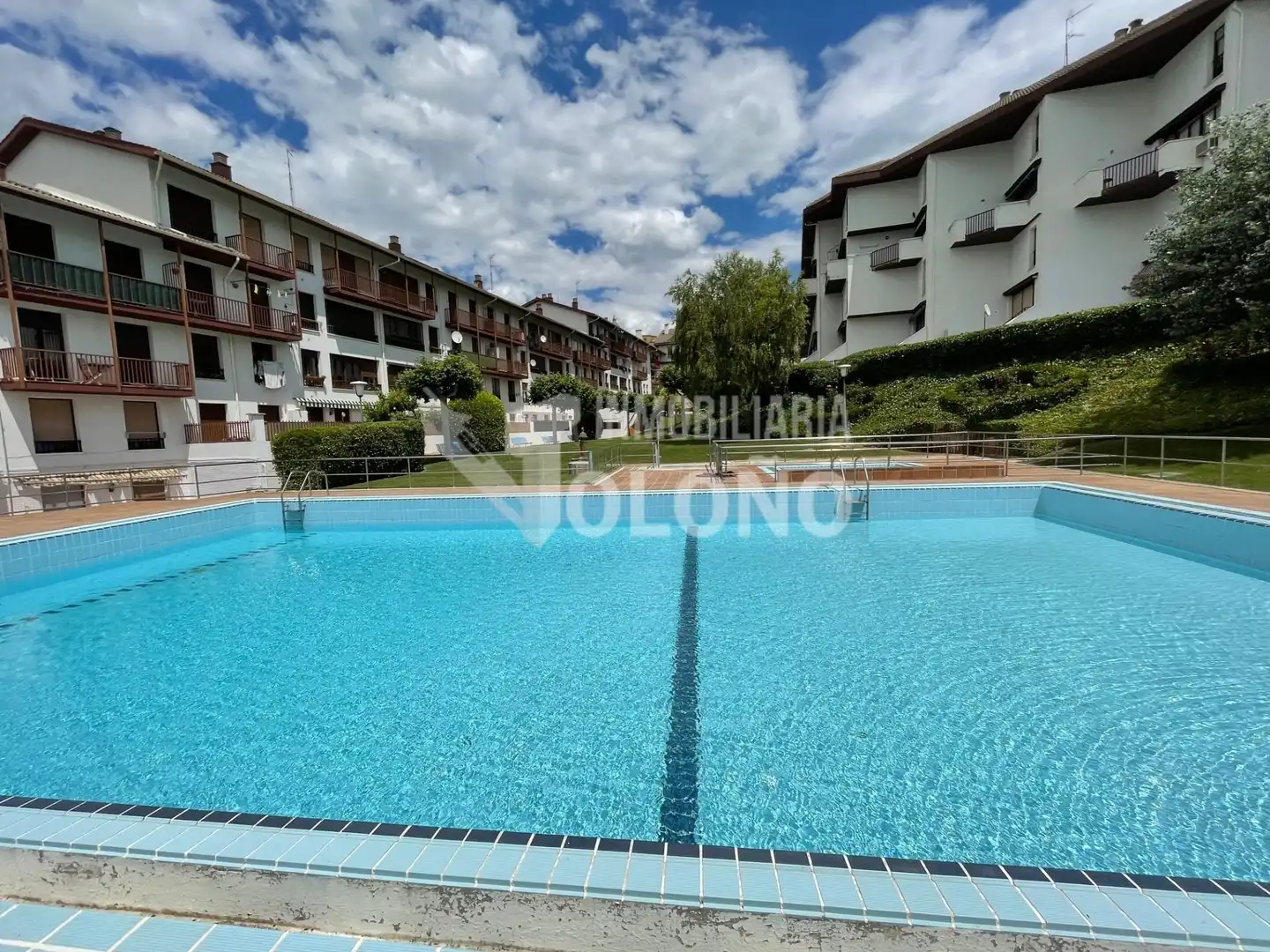 Schwimmbecken von Maisonette zum Verkauf in Labastida / Bastida mit Klimaanlage, Heizung und Parkett