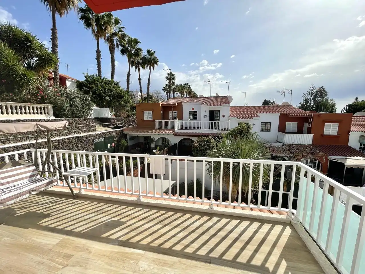 Außenansicht von Maisonette zum Verkauf in San Bartolomé de Tirajana mit Klimaanlage, Privatgarten und Parkett
