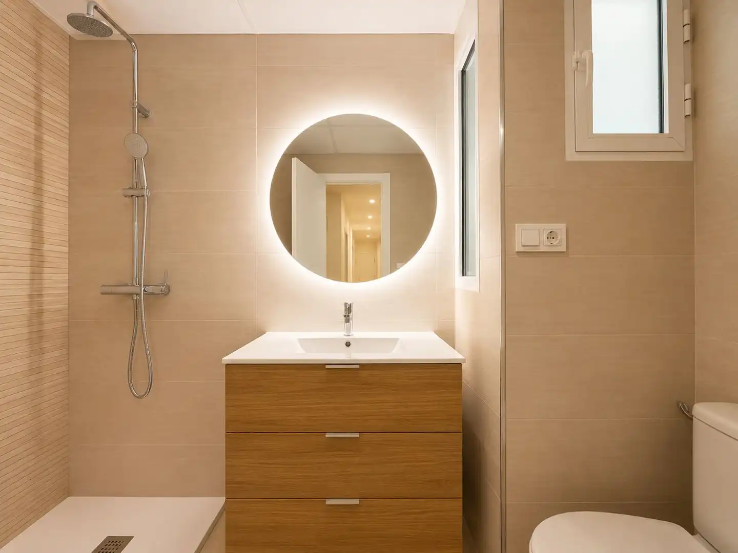 Bathroom of Attic for sale in Aspe  with Air Conditioner, Terrace and Storage room