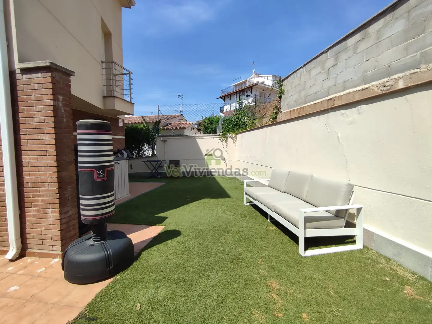 Jardí de Casa o xalet en venda en Cerdanyola del Vallès amb Aire condicionat, Calefacció i Jardí privat