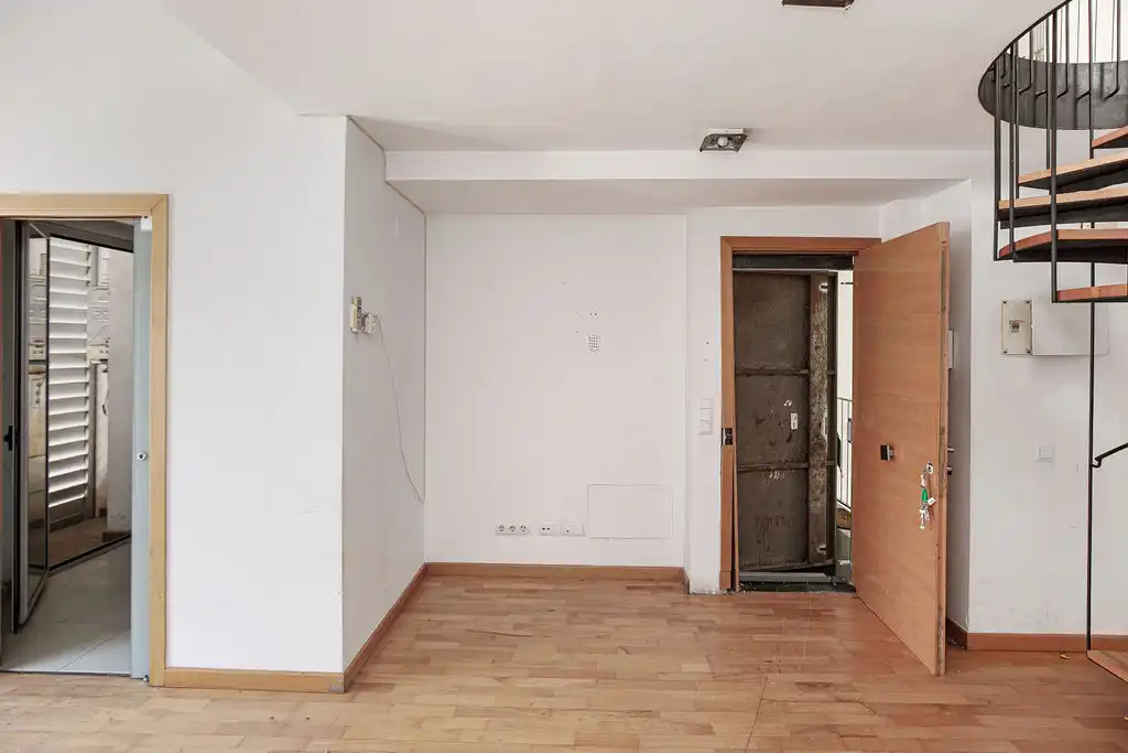 Flat for sale in Girona  with Heating and Storage room