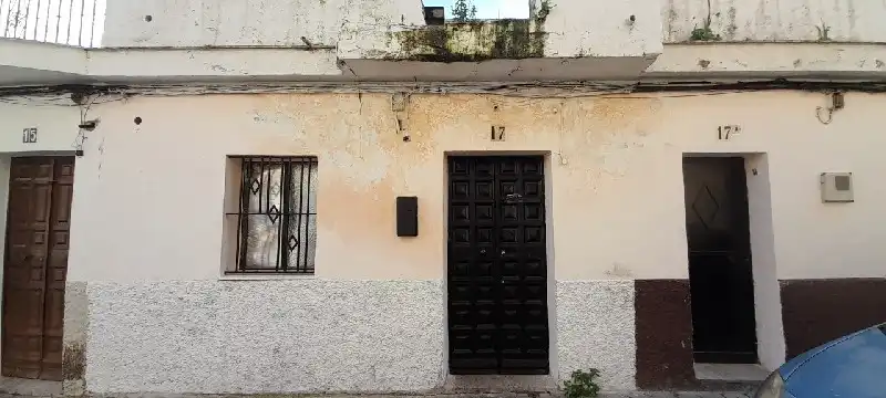 Exterior view of Single-family semi-detached for sale in  Sevilla Capital