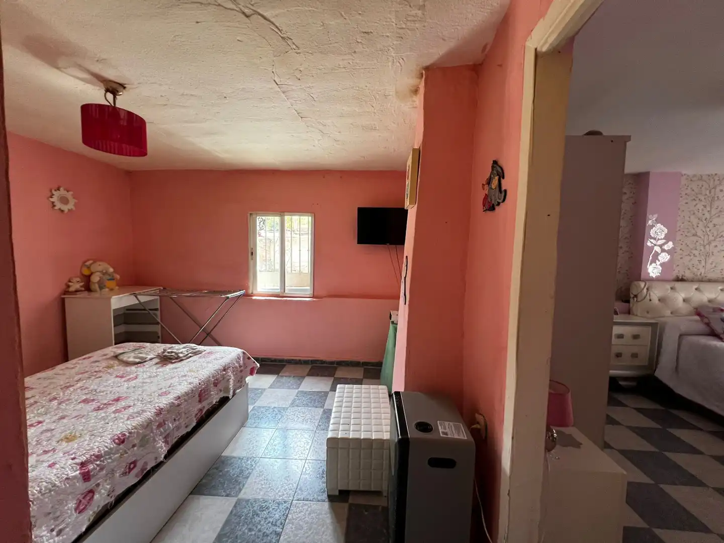 Casa adosada en venta en La Zubia