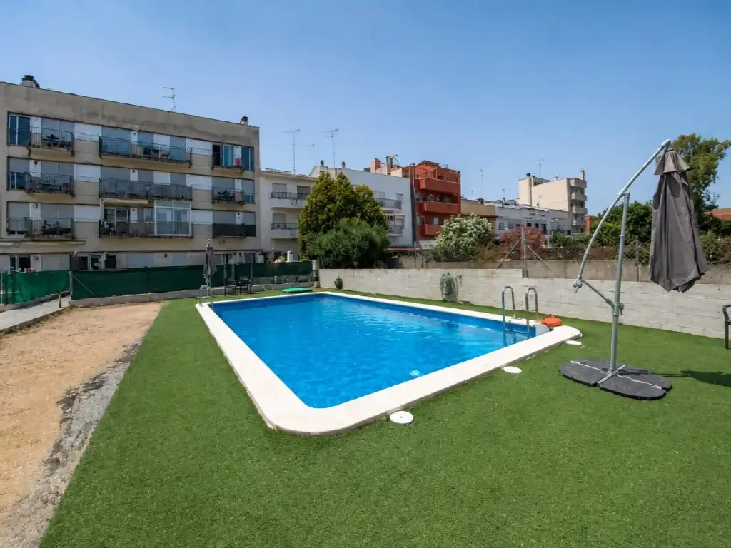 Piscina de Pis en venda en Vilafranca del Penedès amb Aire condicionat, Calefacció i Terrassa