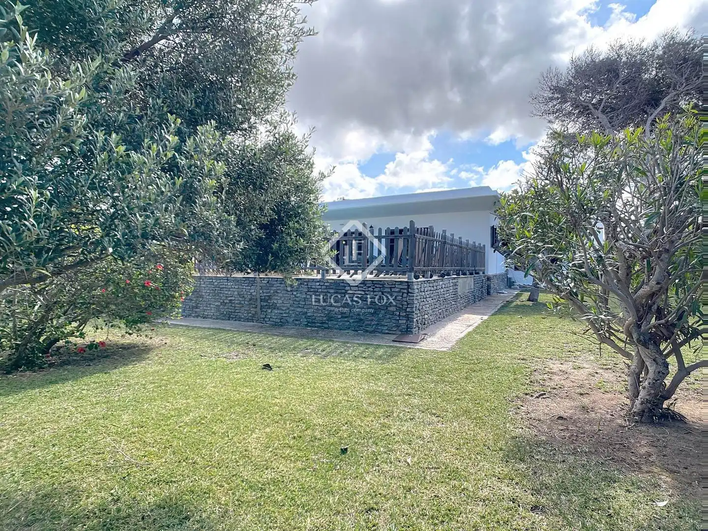Vista exterior de Casa o xalet en venda en Ciutadella de Menorca amb Aire condicionat, Traster i Piscina