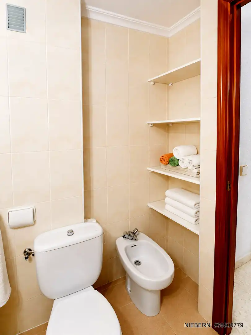 Baño de Piso en venta en Cartagena con Aire acondicionado y Amueblado