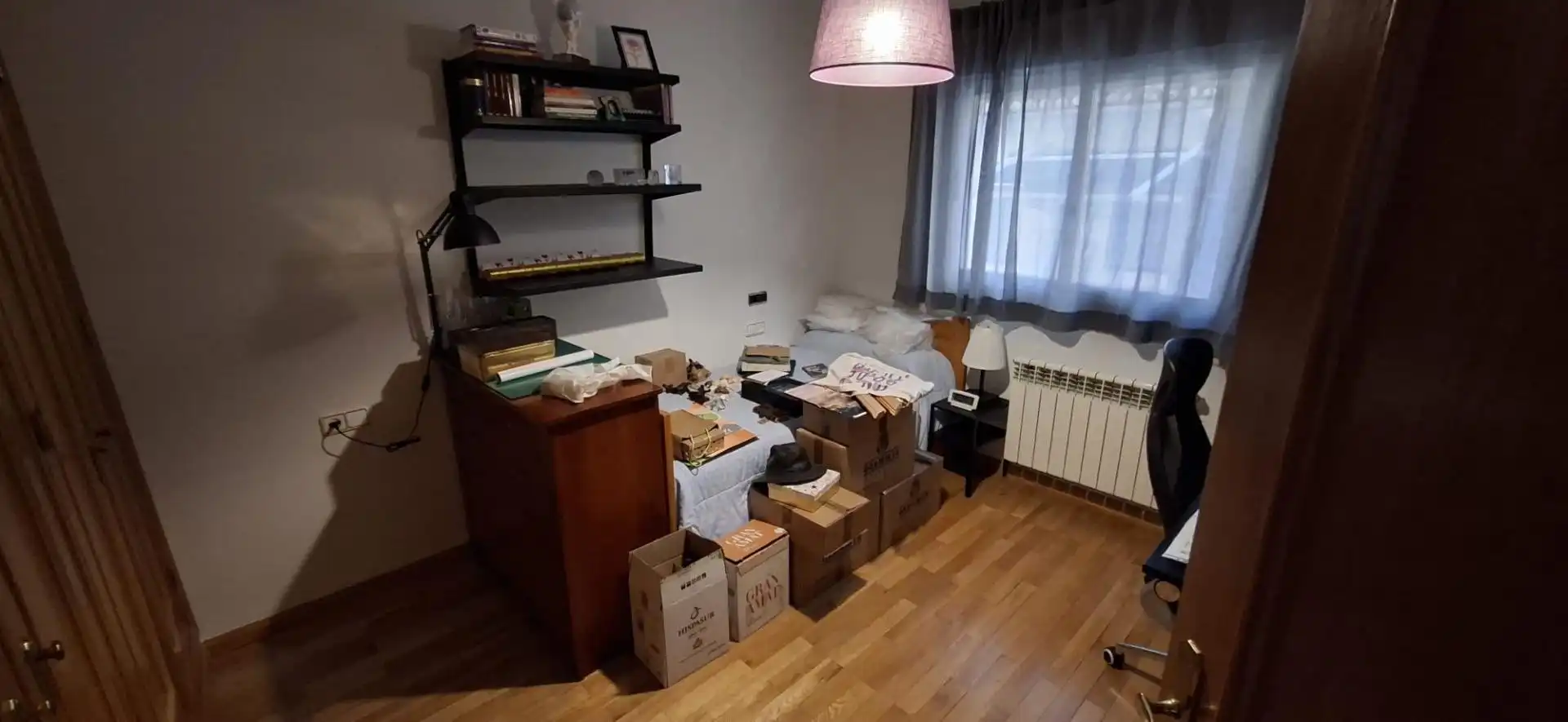 Habitación de Piso de alquiler en Granada con Calefacción, Amueblado y Balcón
