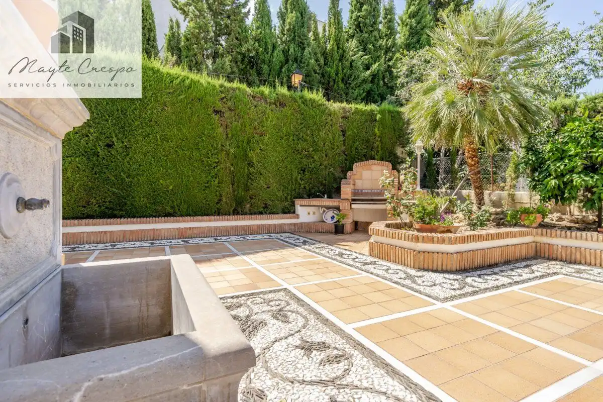 Terraza de Casa o chalet en venta en La Zubia con Aire acondicionado, Calefacción y Jardín privado
