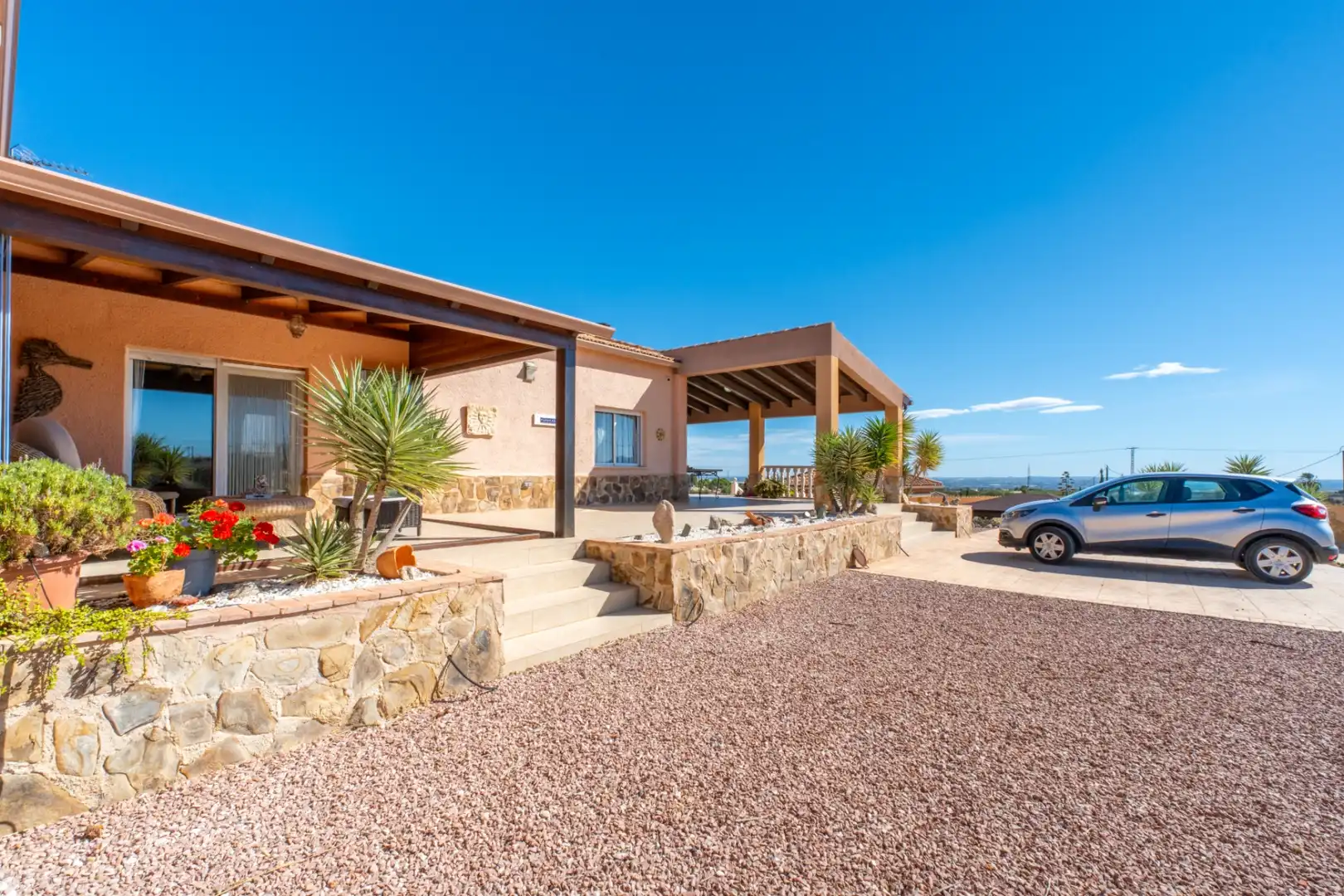 Vista exterior de Casa o xalet en venda en Albatera amb Aire condicionat, Calefacció i Jardí privat