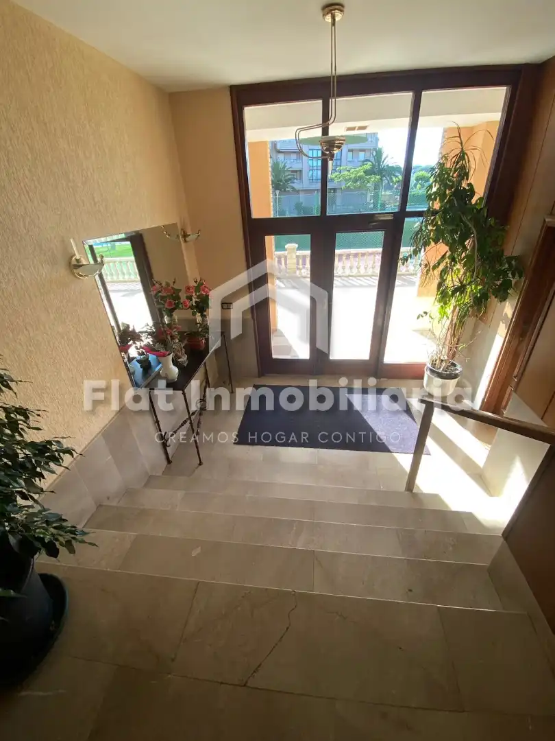 Piso en venta en Castro-Urdiales con Calefacción, Parquet y Terraza