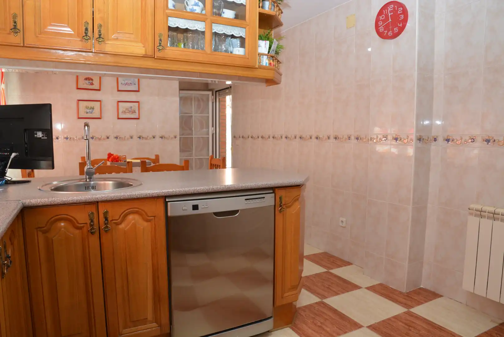 Cuina de Casa o xalet en venda en Mejorada del Campo amb Aire condicionat, Calefacció i Jardí privat