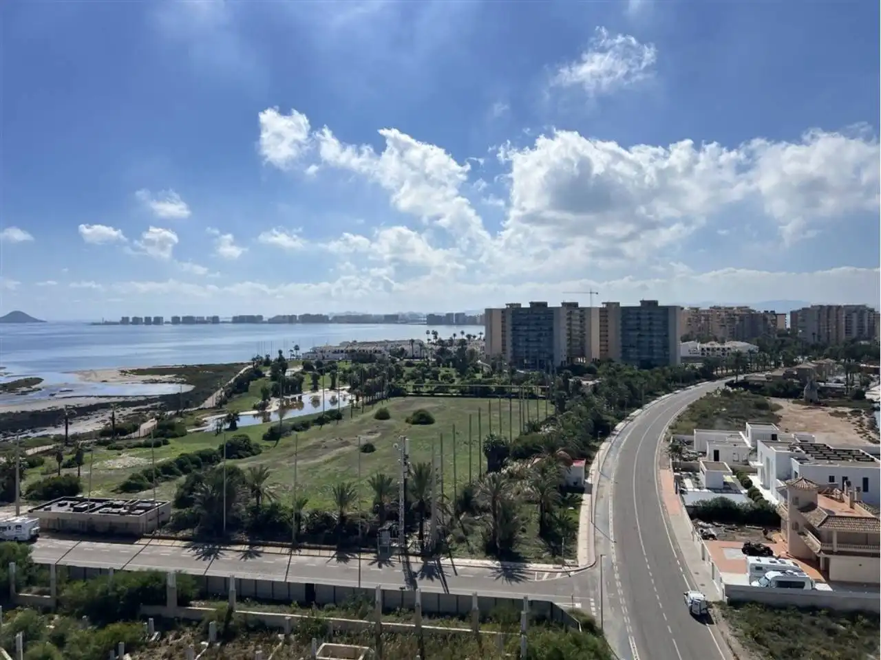 Àtic amb balcó en venda a Urbanizacion Veneciola Golf II 4, imagen 7