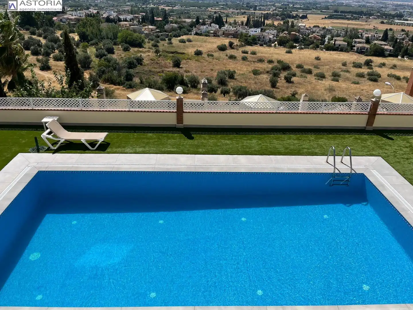 Adosado con piscina en alquiler en Calle Calle Padre Ferrer, imagen 2