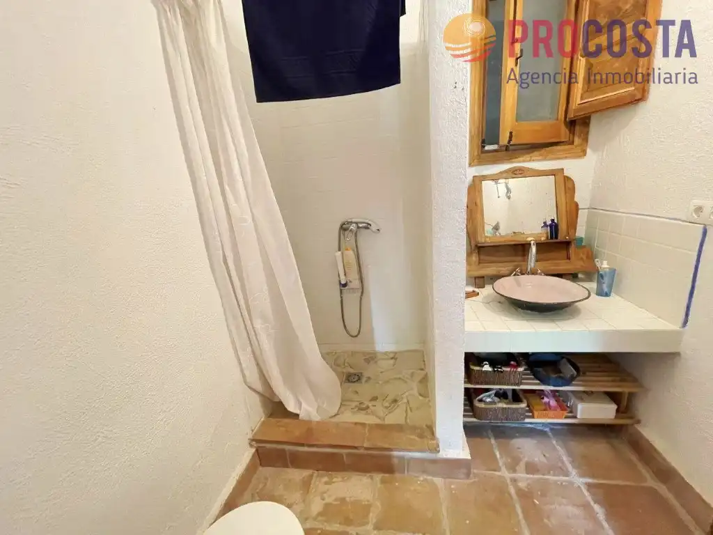 Baño de Finca rústica en venta en Almuñécar con Jardín privado, Terraza y Piscina