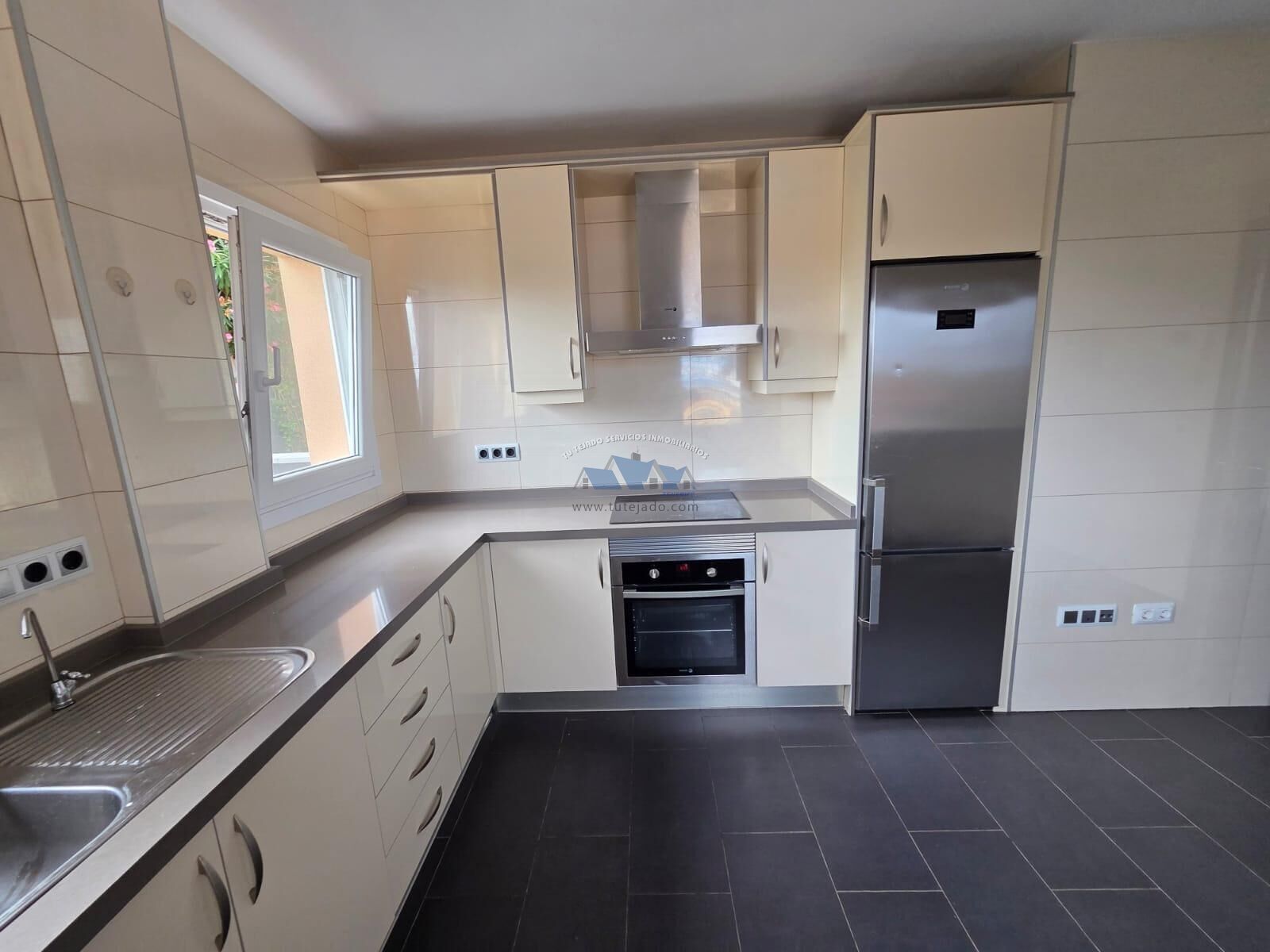 Cocina de Casa o chalet de alquiler en Los Realejos con Jardín privado y Terraza