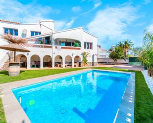 Swimming pool of House or chalet for sale in Empuriabrava  with Air Conditioner, Private garden and Terrace