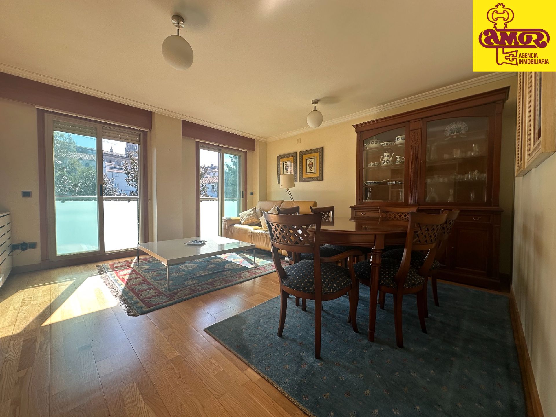 Dining room of Flat for sale in Santiago de Compostela   with Heating, Parquet flooring and Storage room