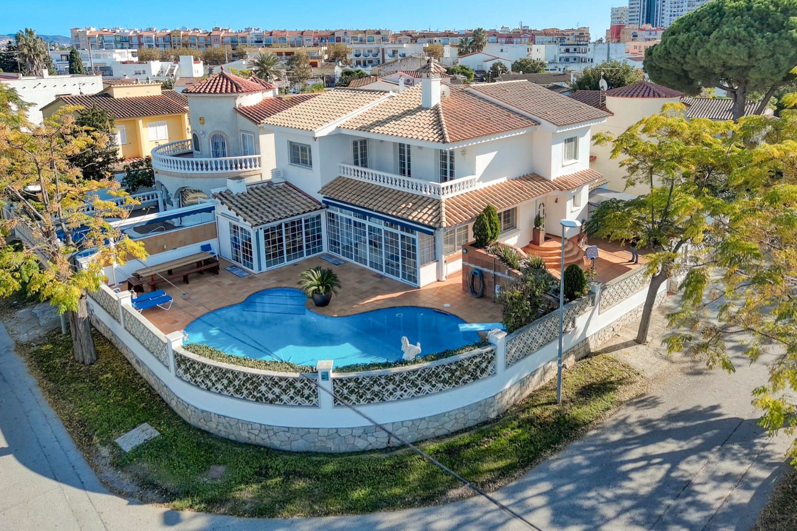Haus oder Chalet zum verkauf in Carrer Requesens, 125A, Requesens
