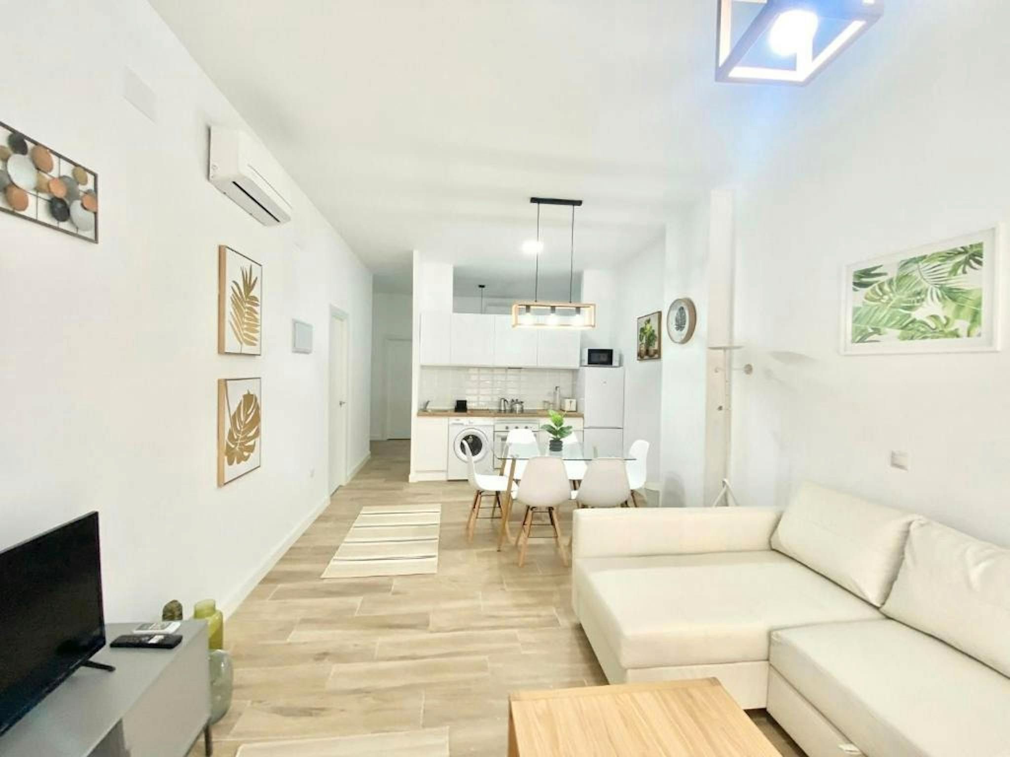 Exterior view of Flat to rent in  Madrid Capital  with Air Conditioner, Washing machine and TV