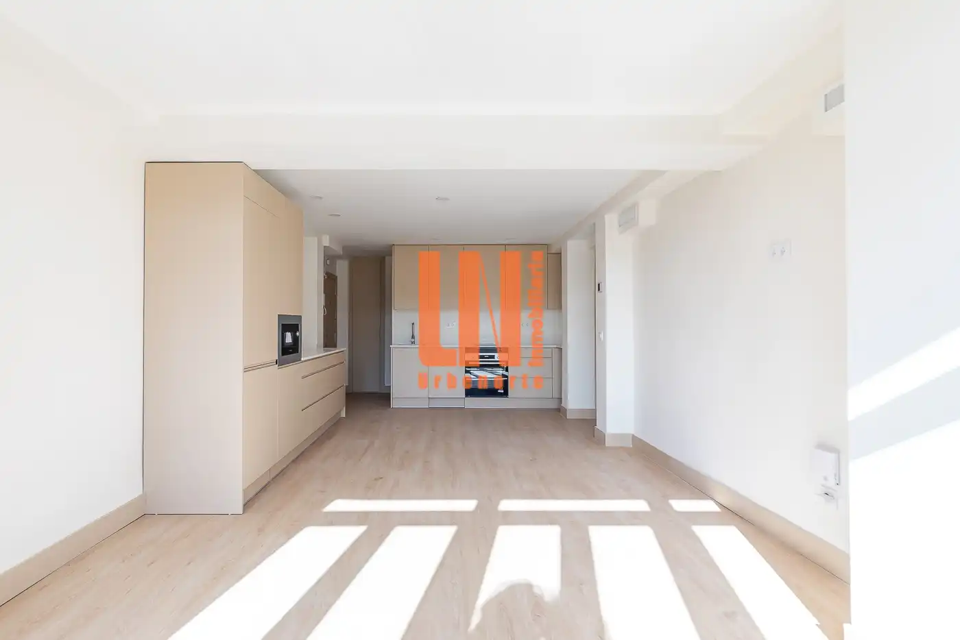 Sala d'estar de Pis en venda en Madrid amb Aire condicionat i Calefacció