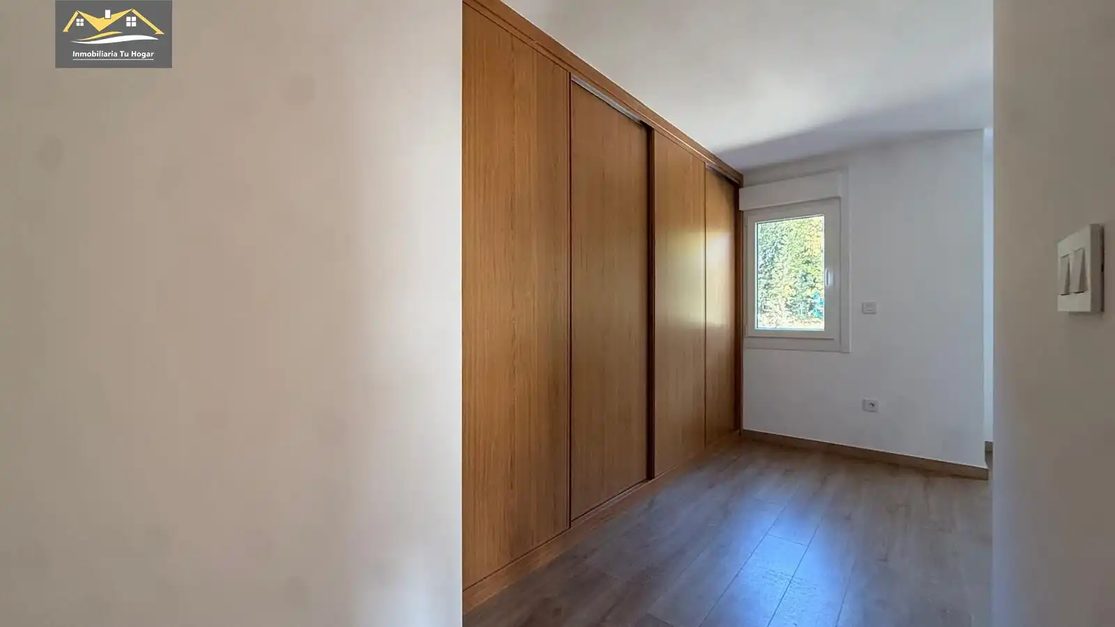 Dormitori de Casa adosada en venda en Allariz amb Calefacció, Jardí privat i Terrassa