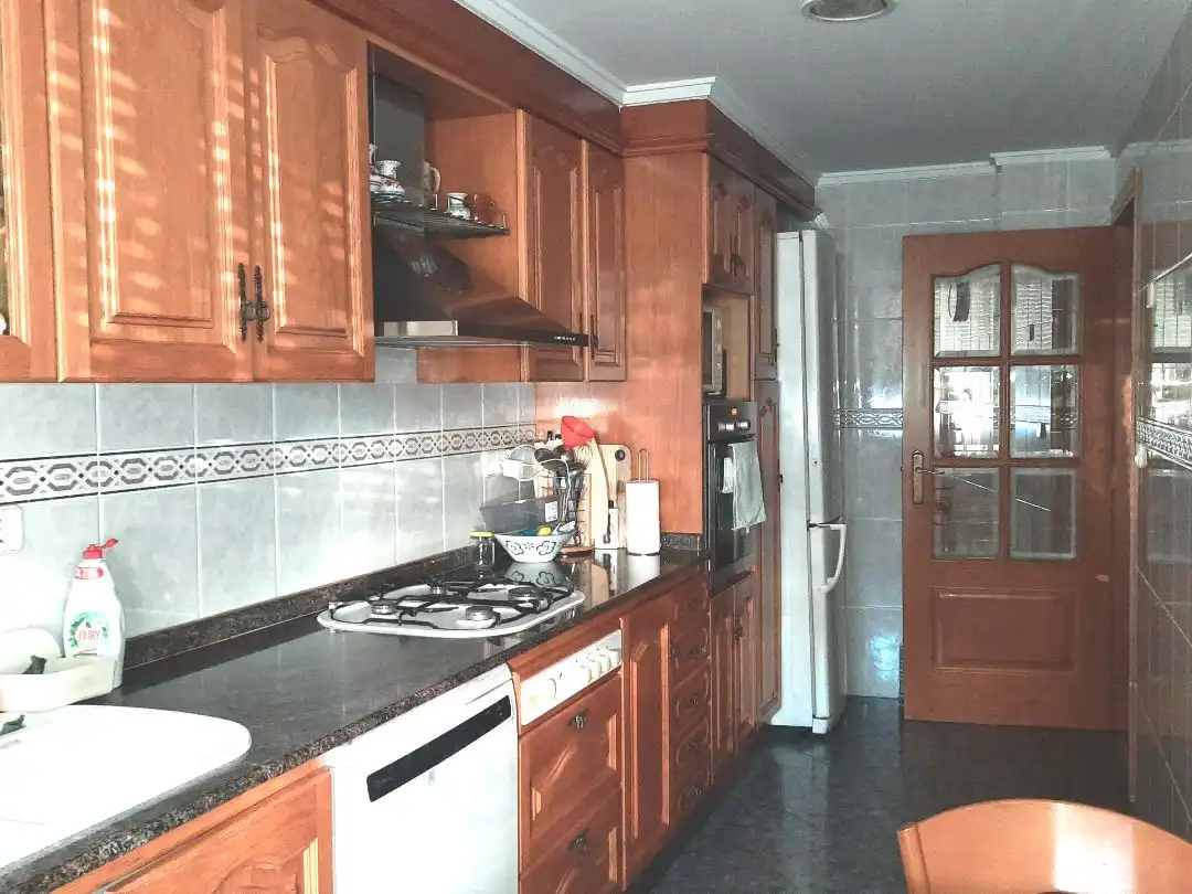Küche von Wohnung zum Verkauf in  Valencia Capital mit Klimaanlage und Balkon