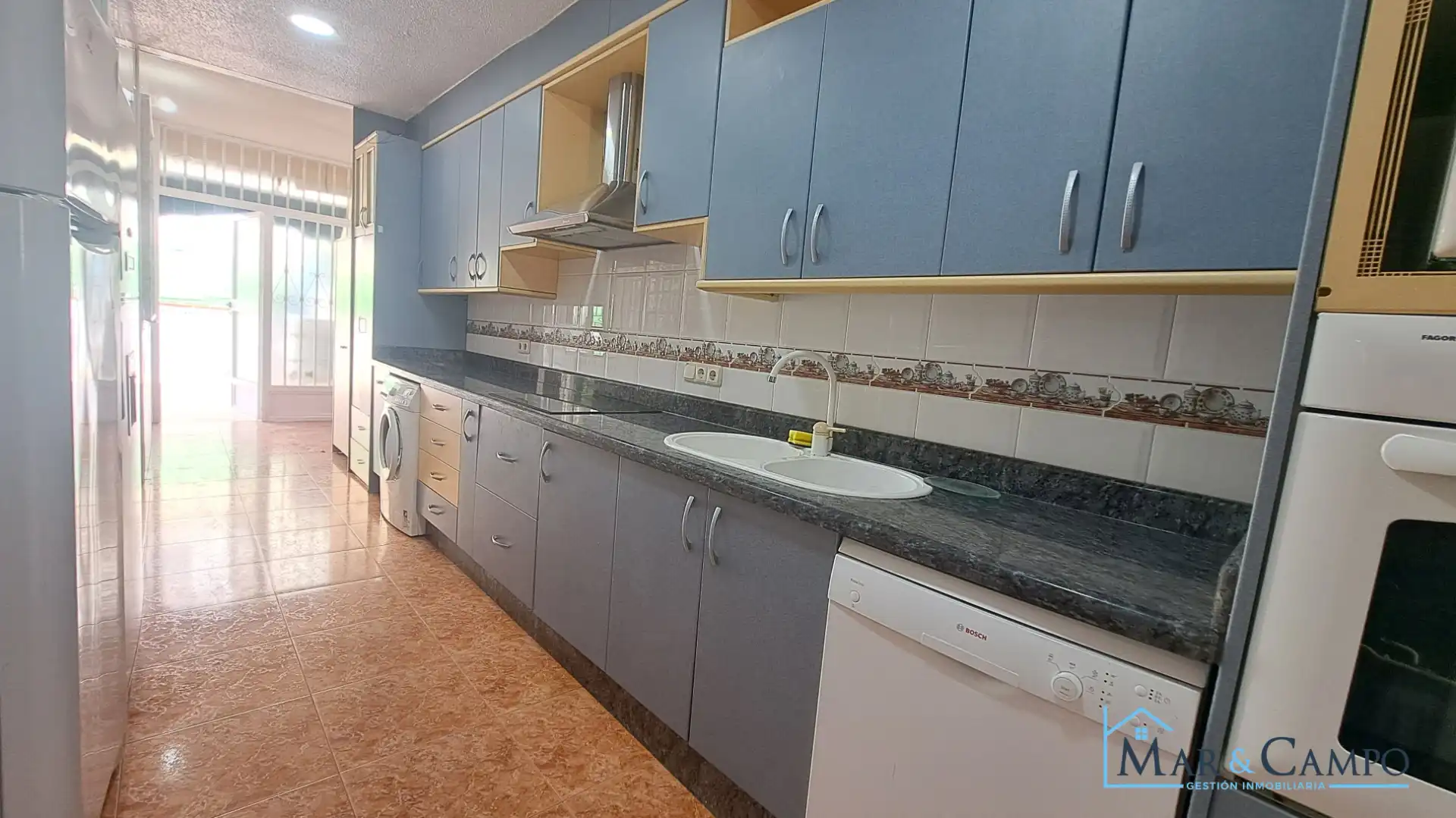 Cocina de Casa adosada en venta en Los Alcázares con Aire acondicionado, Jardín privado y Amueblado
