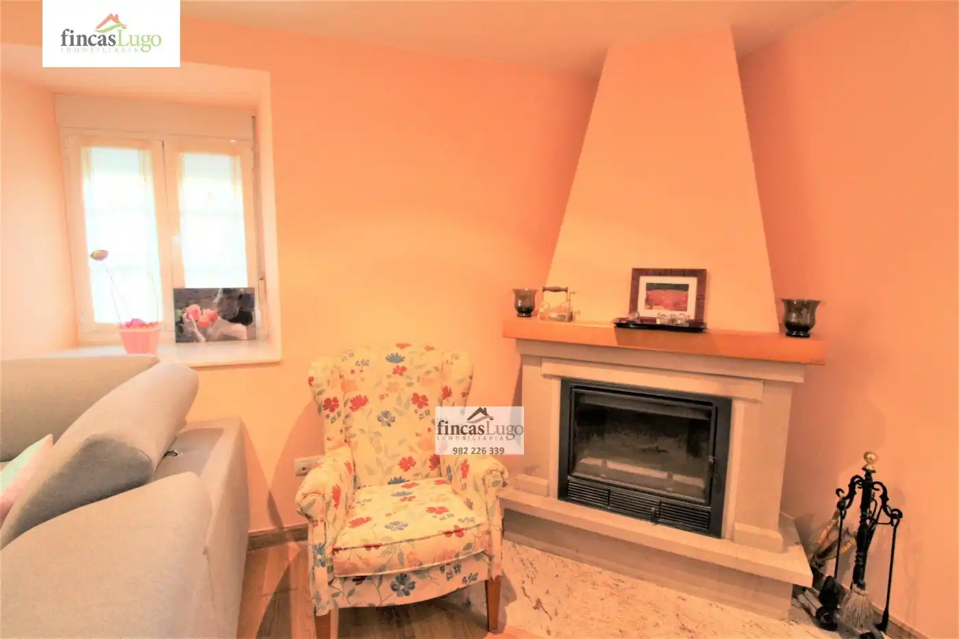 Sala de estar de Casa o chalet en venta en Lugo con Jardín privado, Terraza y Trastero