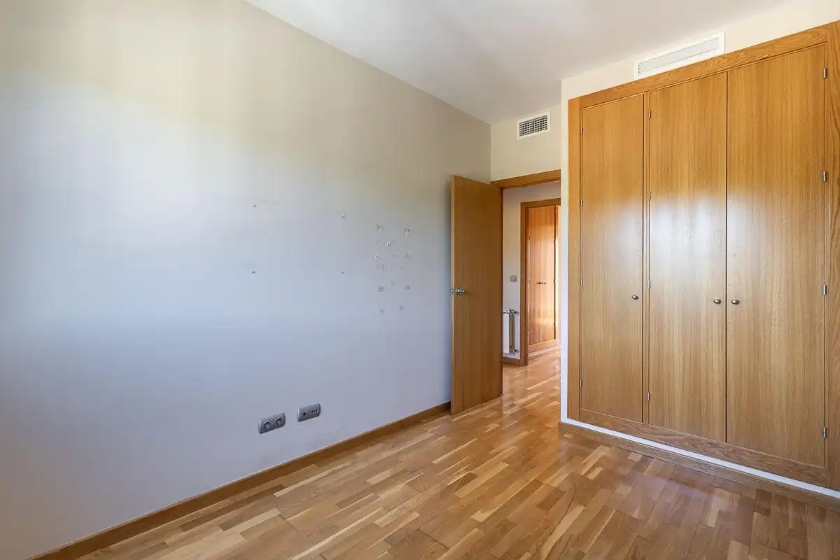 Habitación de Casa o chalet en venta en Albolote con Aire acondicionado, Calefacción y Jardín privado