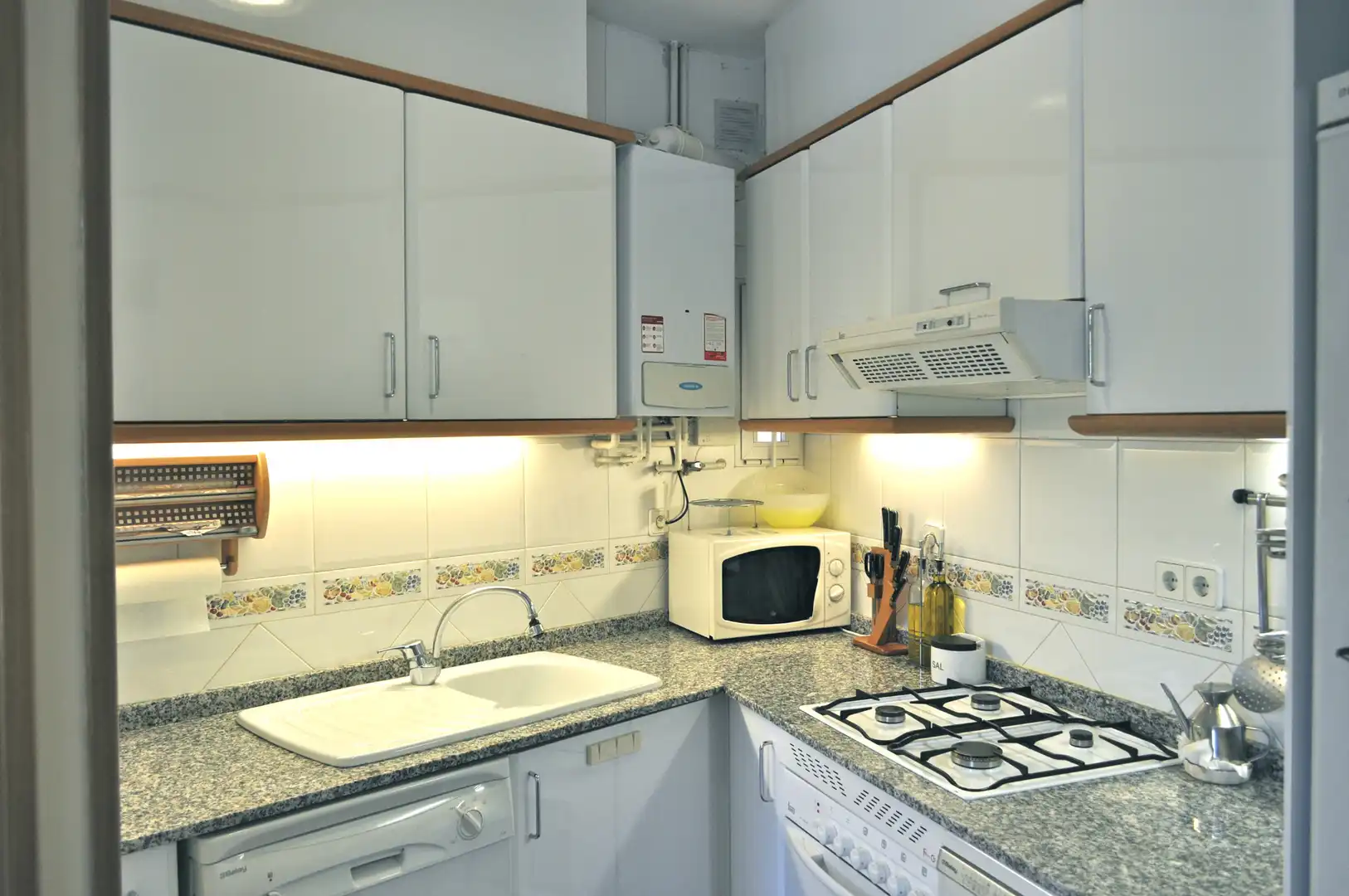 Cocina de Apartamento en venta en Valencia con Aire acondicionado, Calefacción y Horno
