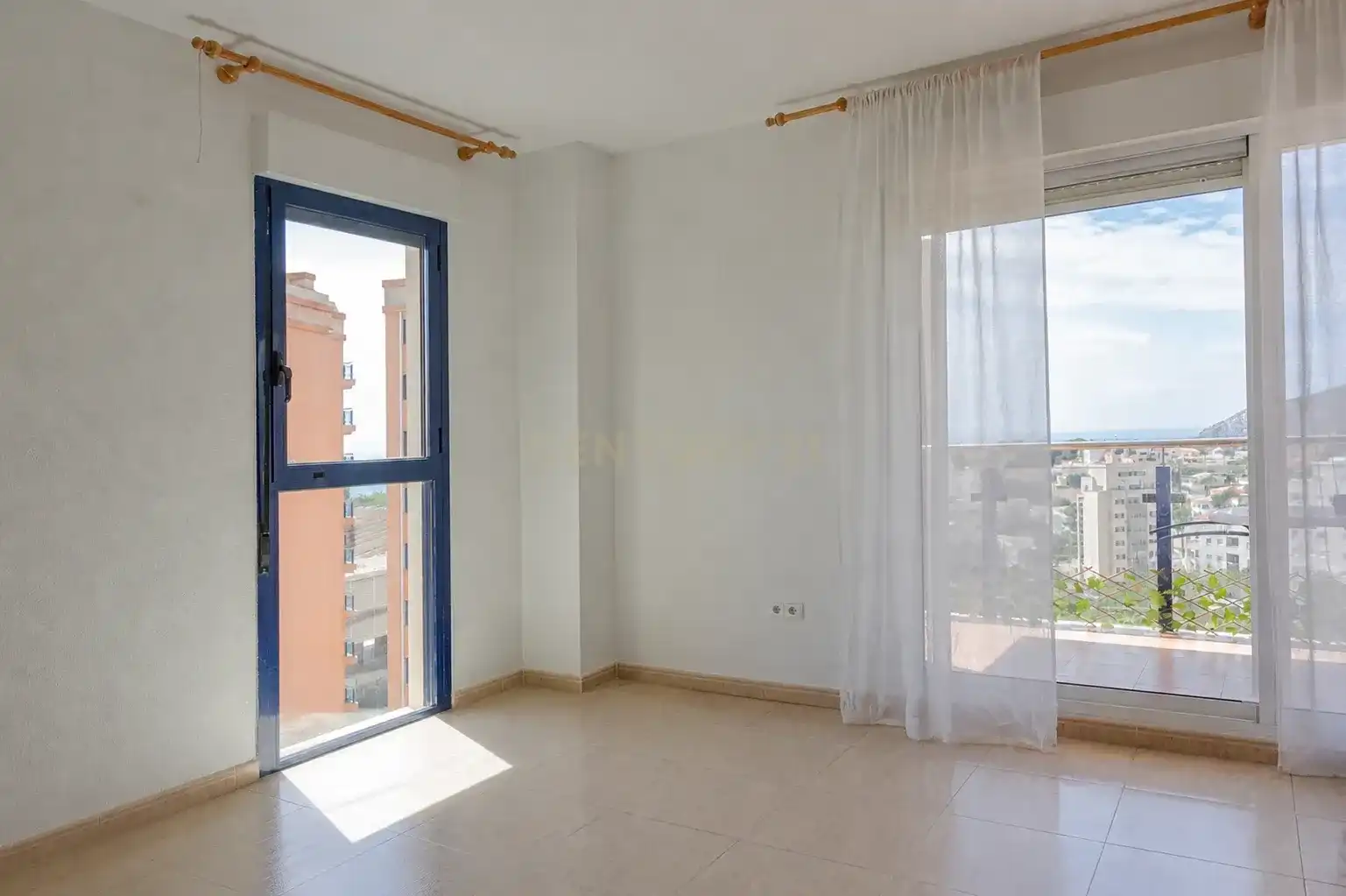 Habitación de Apartamento en venta en Calpe / Calp con Aire acondicionado, Piscina y Lavadora