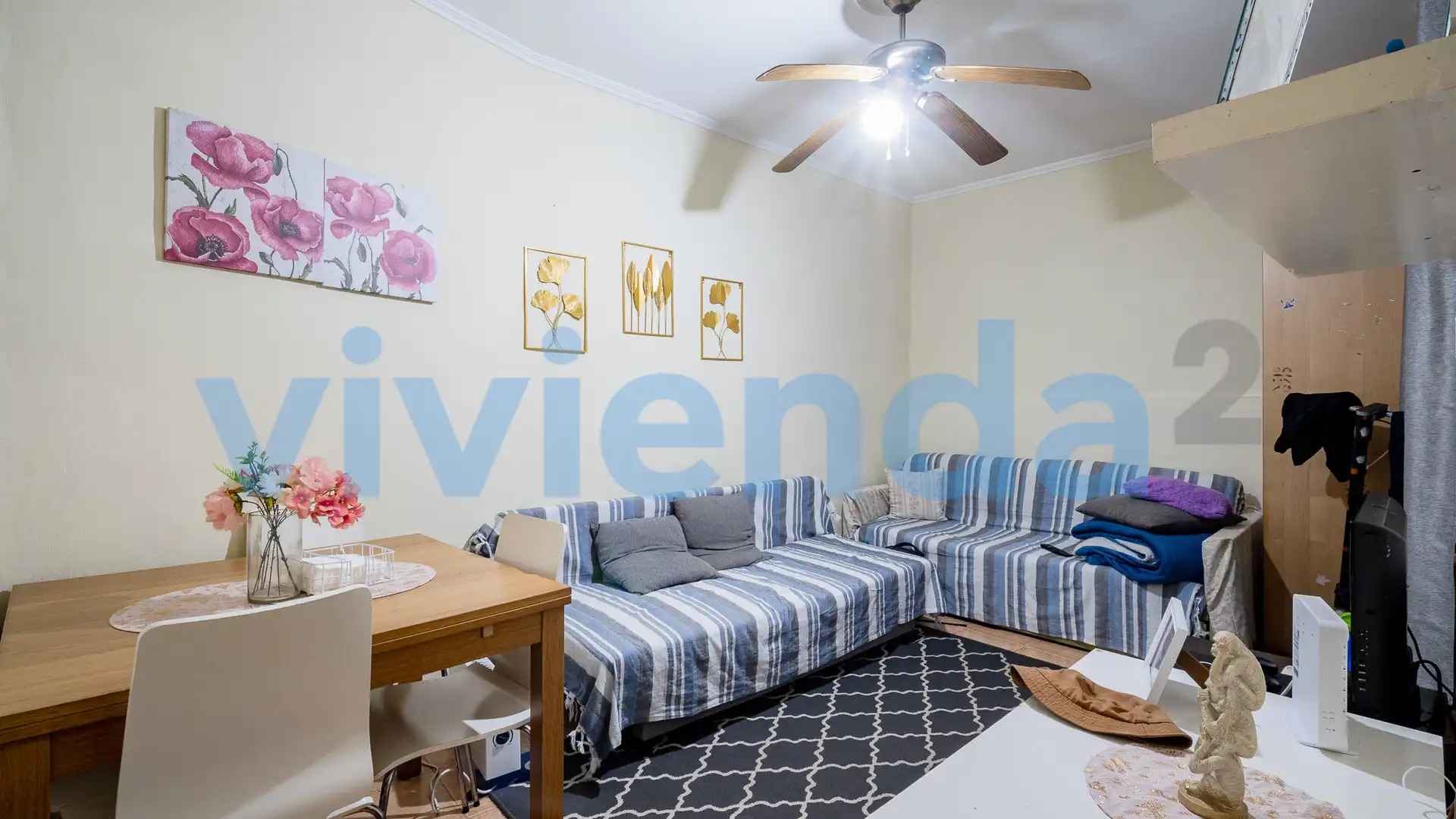 Living room of Flat for sale in  Madrid Capital  with Swimming Pool, Furnished and Balcony