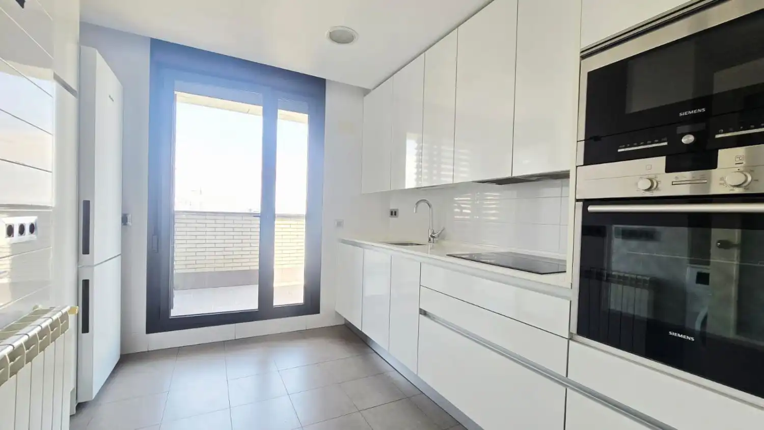 Cocina de Ático de alquiler en Madrid con Aire acondicionado, Calefacción y Terraza