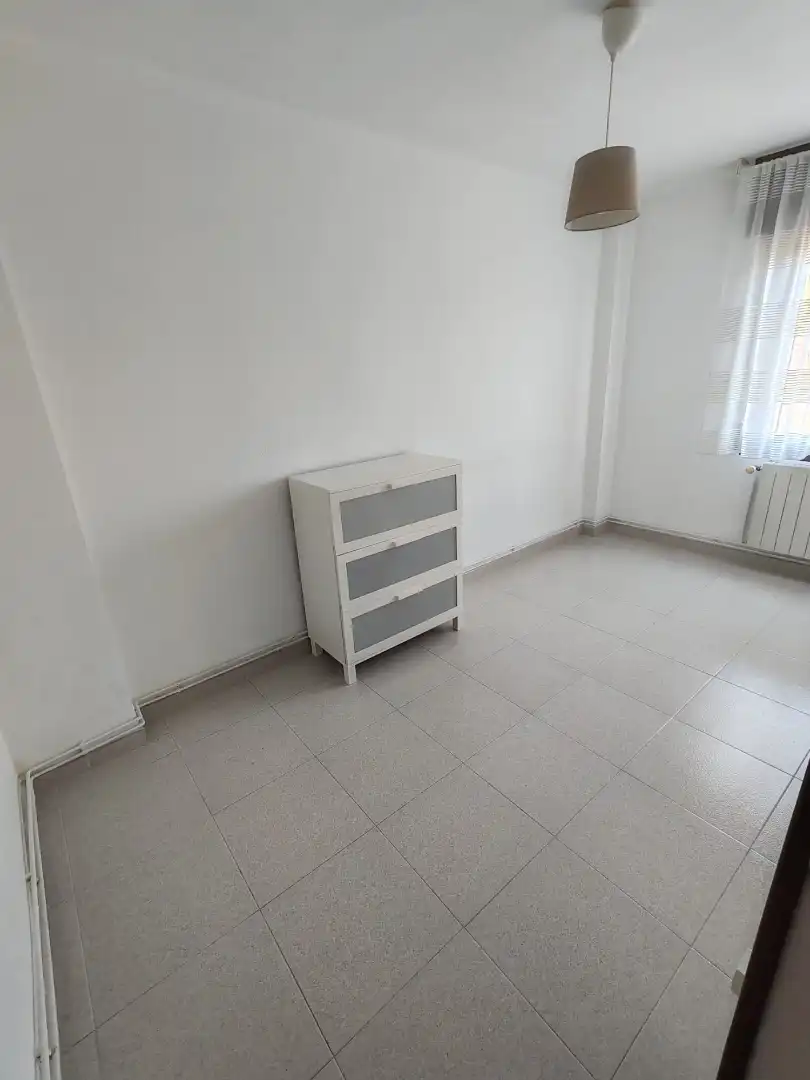 Habitación de Piso en venta en Badalona con Calefacción y Balcón