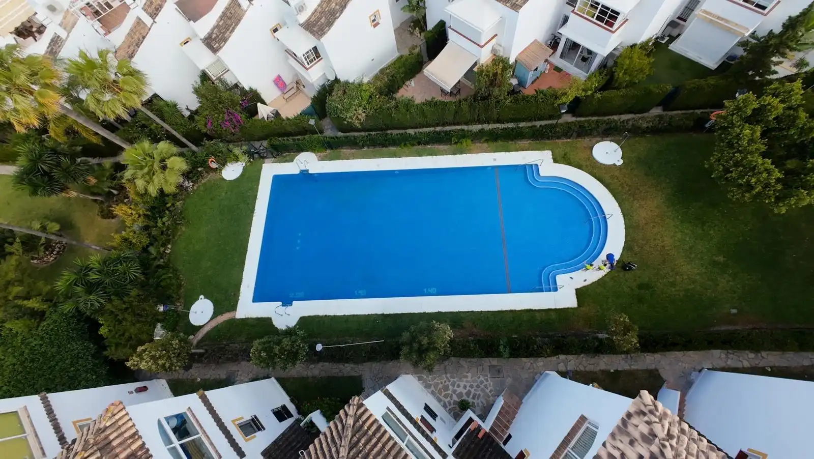 Piscina de Apartament de lloguer en Marbella amb Aire condicionat, Calefacció i Moblat
